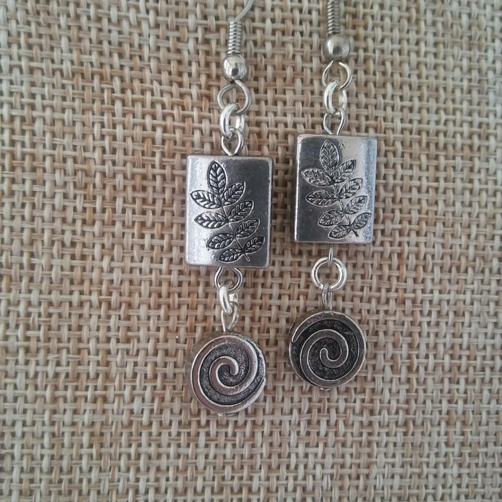 Silver Leaf Spiral
